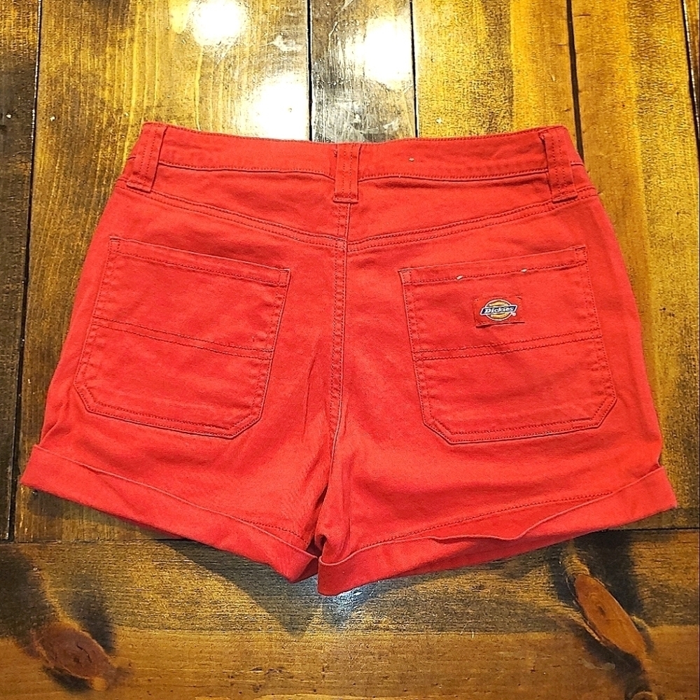 𝅺Red Dickies Shorts Size 7/28